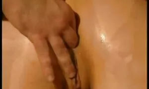 ប្រពន្ធមើលរឿងអាសអាភា ...