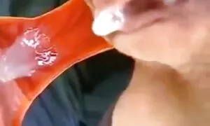រន្ធគូថជាមួយនឹងដុំធំ ...